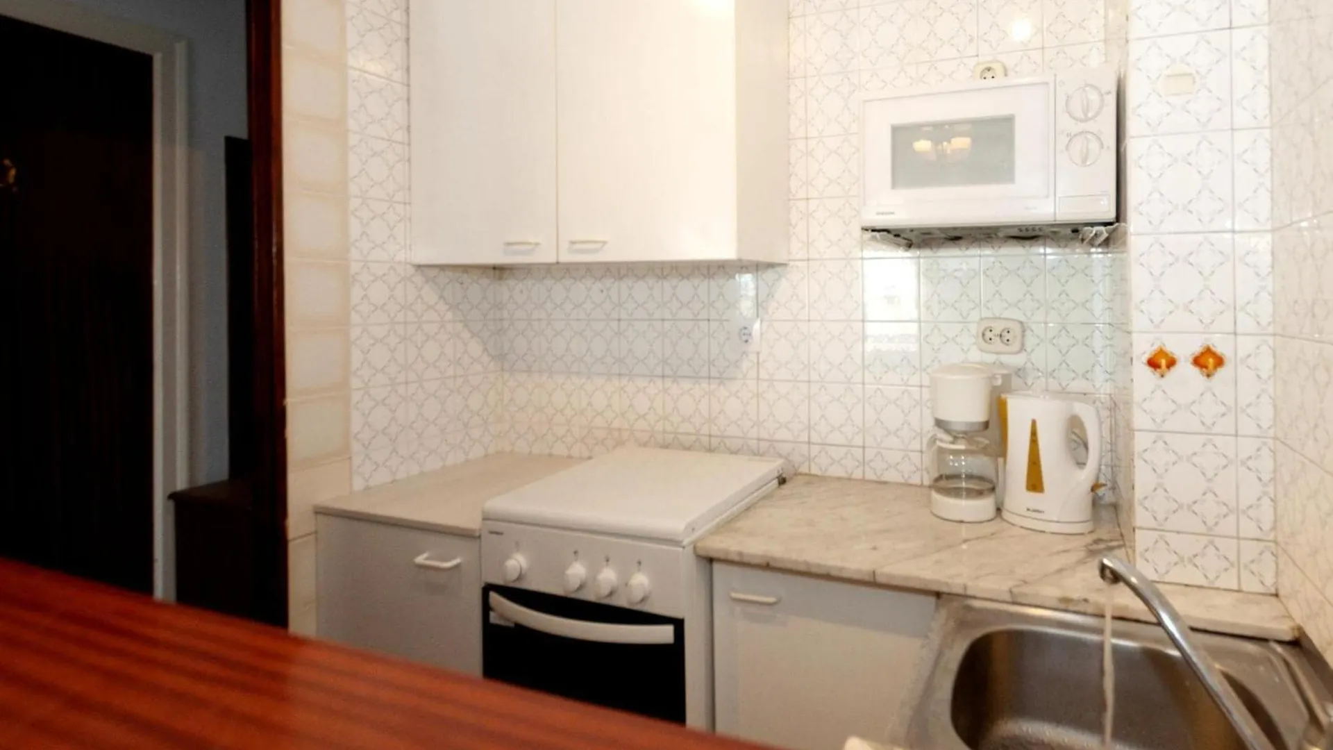 Comfortable Apartment In Roses With Canal View Spain